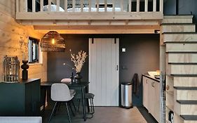 Nieuw! Sfeervol Tiny House in de natuur en aan het water